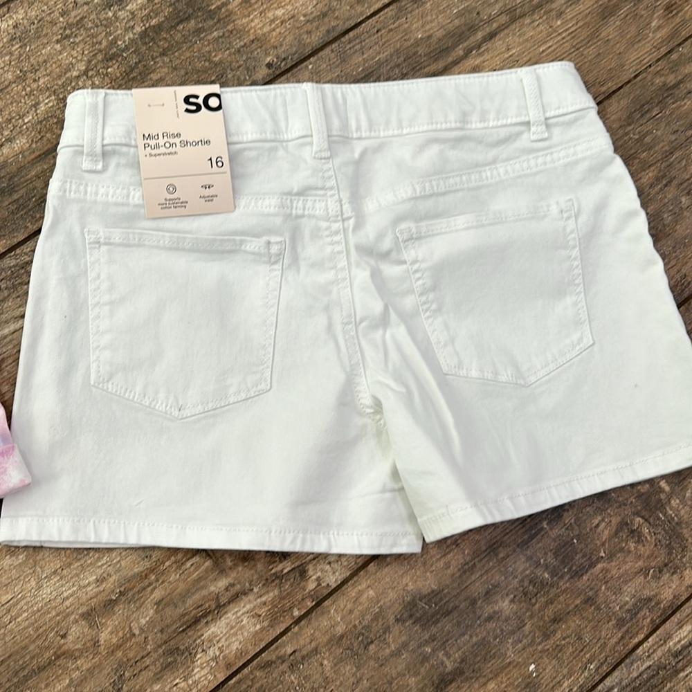 2 Pair of Girls Shorts - Picture 8 of 9